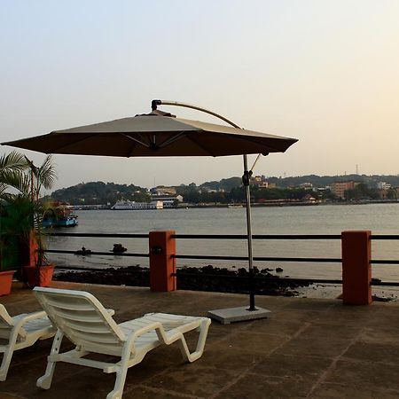 Cabo Cabana Hotel Panaji Exterior photo
