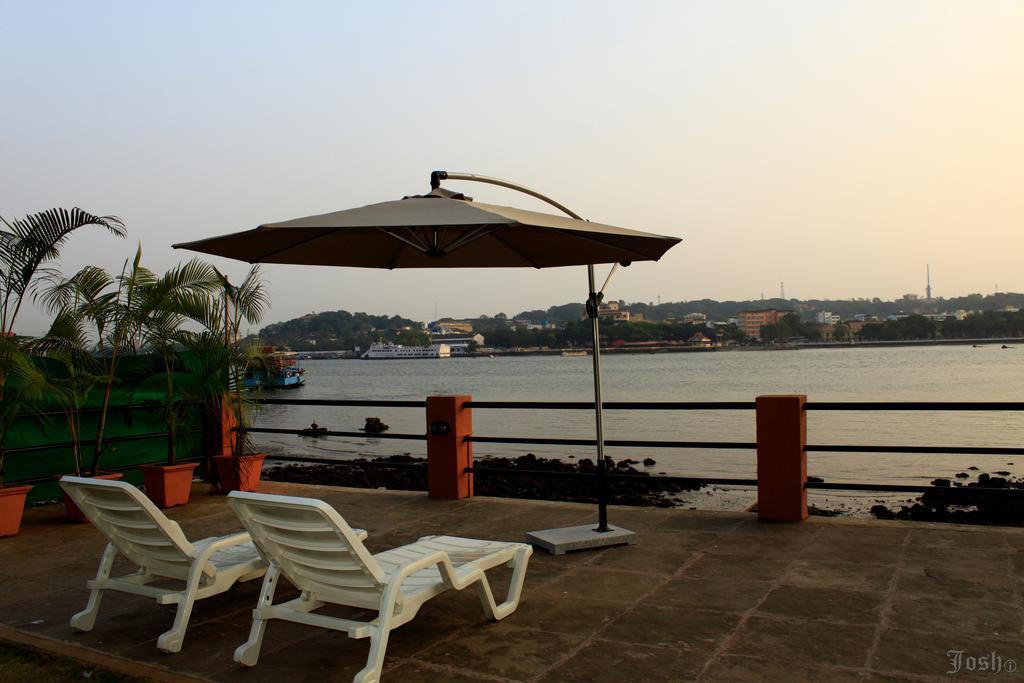 Cabo Cabana Hotel Panaji Exterior photo
